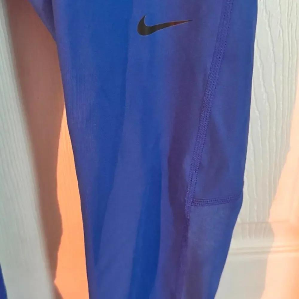 Nike pro blue leggings with